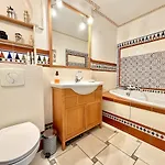 Maison Lumineuse Avec Vue Mer, Montagne Et Sur Le Rocher De Roquebrune, Piscine Et Parking