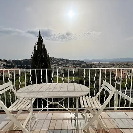 Maison Lumineuse Avec Vue Mer, Montagne Et Sur Le Rocher De Roquebrune, Piscine Et Parking Saint-Raphaël