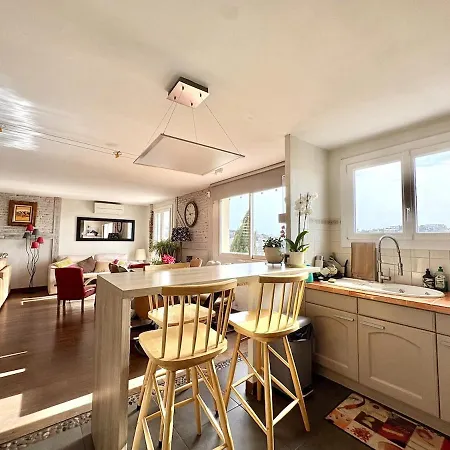 Maison Lumineuse Avec Vue Mer, Montagne Et Sur Le Rocher De Roquebrune, Piscine Et Parking