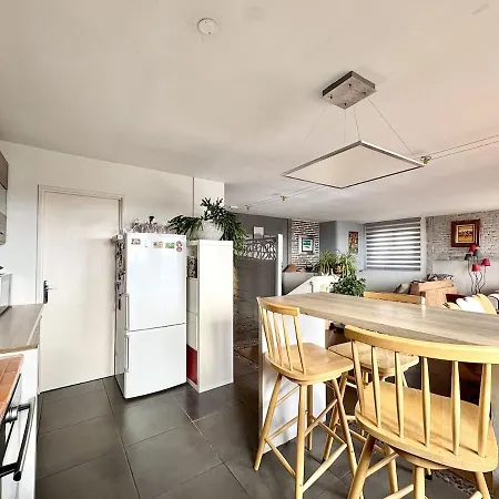 Maison Lumineuse Avec Vue Mer, Montagne Et Sur Le Rocher De Roquebrune, Piscine Et Parking Villa