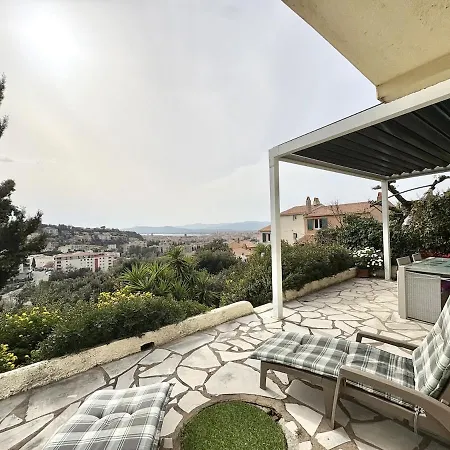 Maison Lumineuse Avec Vue Mer, Montagne Et Sur Le Rocher De Roquebrune, Piscine Et Parking Saint-Raphael (Var)