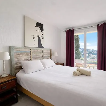 Maison Lumineuse Avec Vue Mer, Montagne Et Sur Le Rocher De Roquebrune, Piscine Et Parking Villa Saint-Raphael (Var)