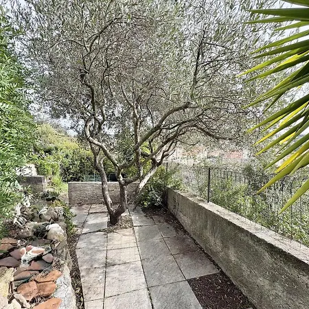 Maison Lumineuse Avec Vue Mer, Montagne Et Sur Le Rocher De Roquebrune, Piscine Et Parking *