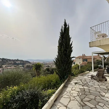 Maison Lumineuse Avec Vue Mer, Montagne Et Sur Le Rocher De Roquebrune, Piscine Et Parking *