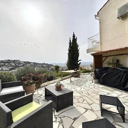 Maison Lumineuse Avec Vue Mer, Montagne Et Sur Le Rocher De Roquebrune, Piscine Et Parking Saint-Raphael (Var)
